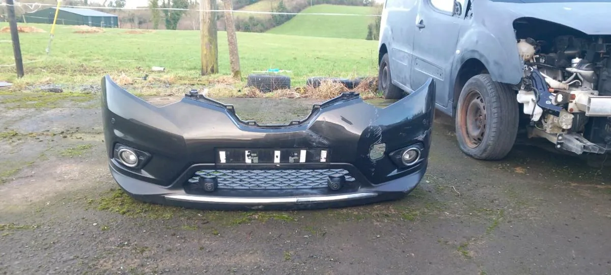 2017 Nissian x trail 7 seater damaged repairable - Image 4