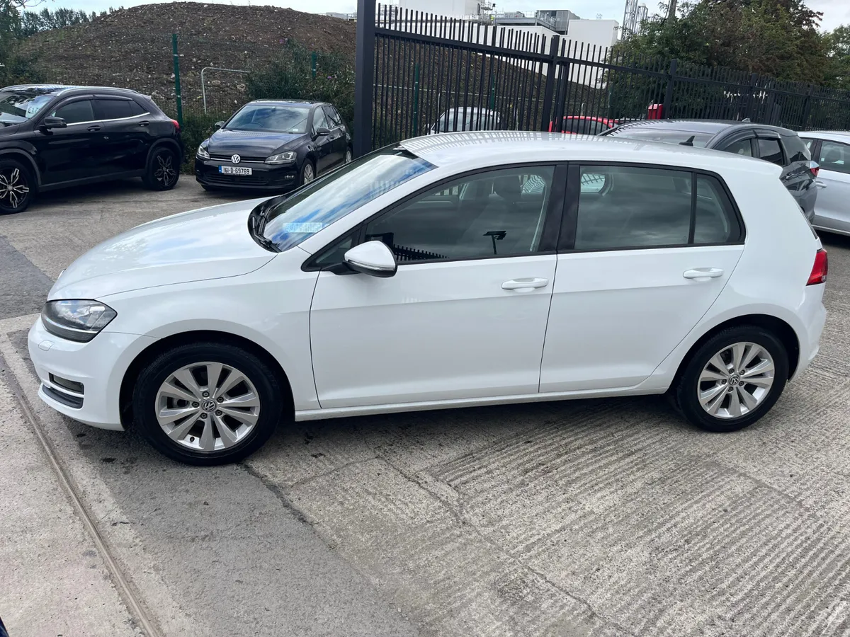 VOLKSWAGEN GOLF 2016, 1.2 TSI 5DR AUTO LOW KMS - Image 4