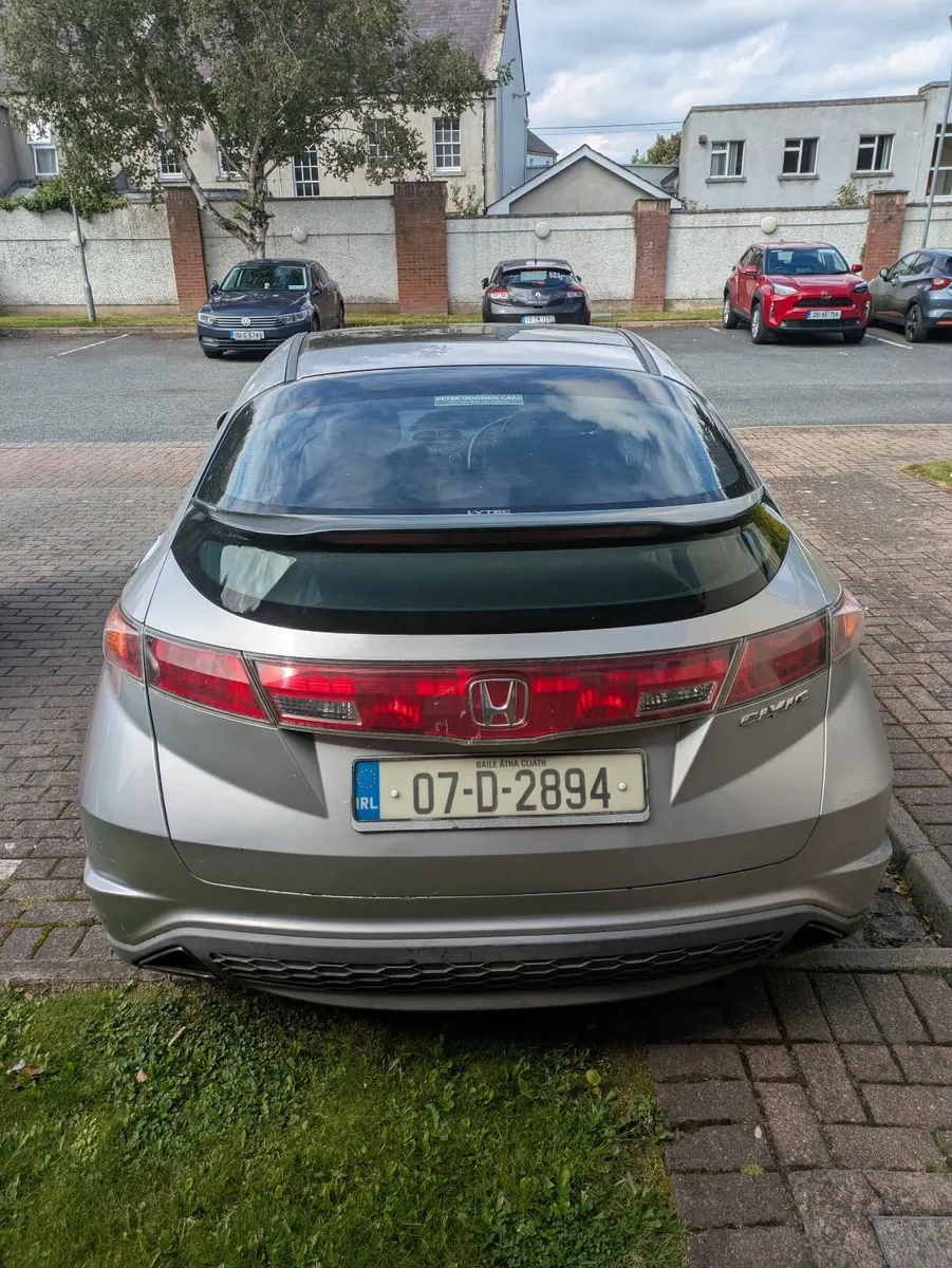 Honda Civic 2007 - Image 2