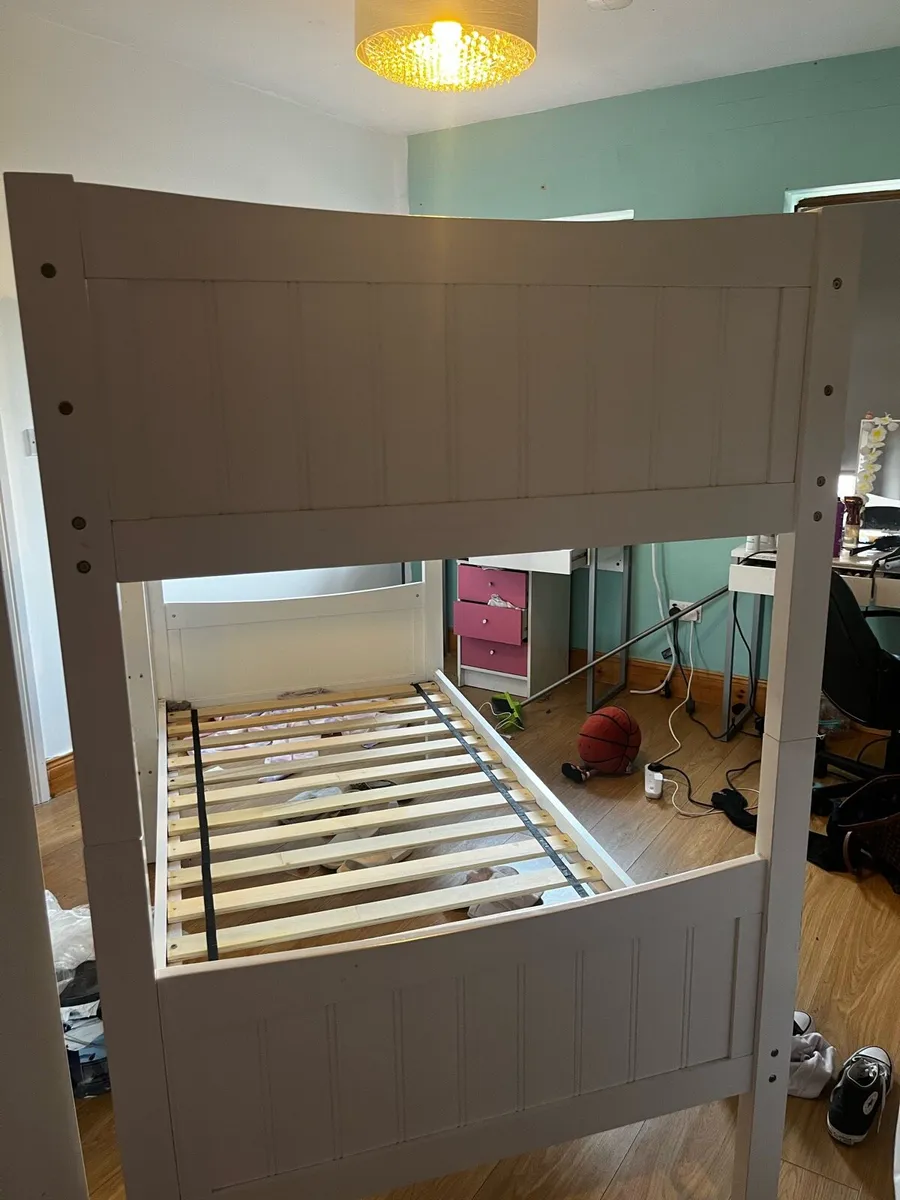Bunk beds - Image 1