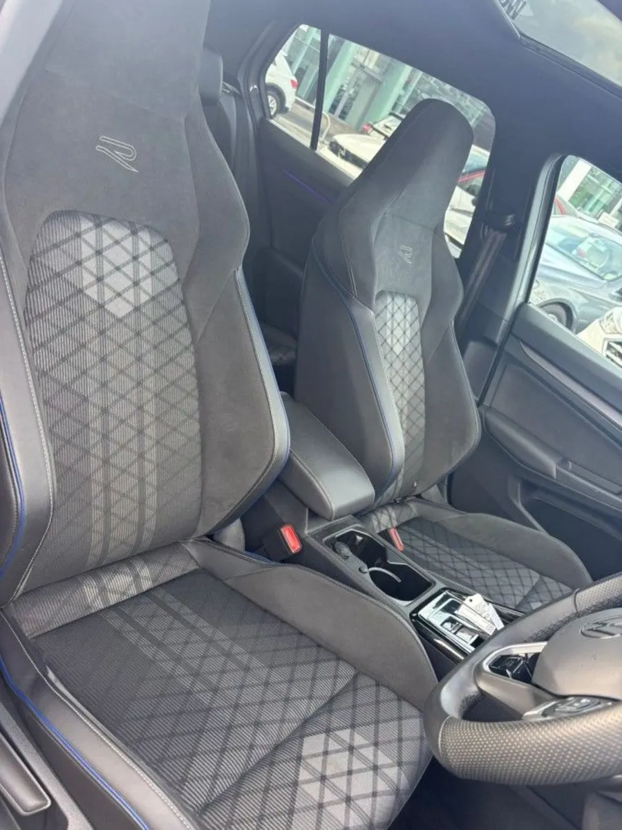 Volkswagen Golf 2.0tdi R-line 150BHP  auto   100 - Image 2