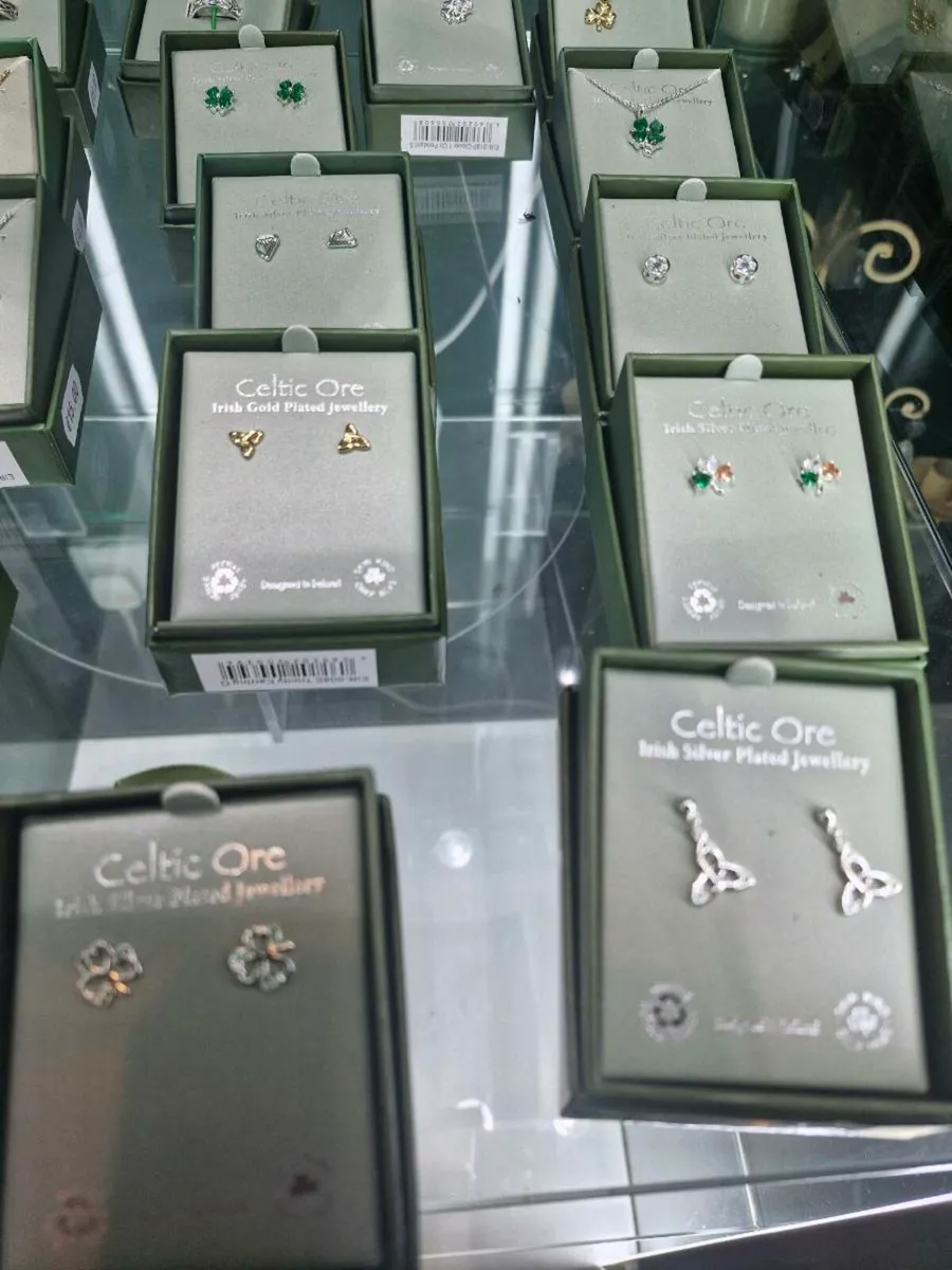 19 pieces celtic ore jewellery.. ex stock - Image 2