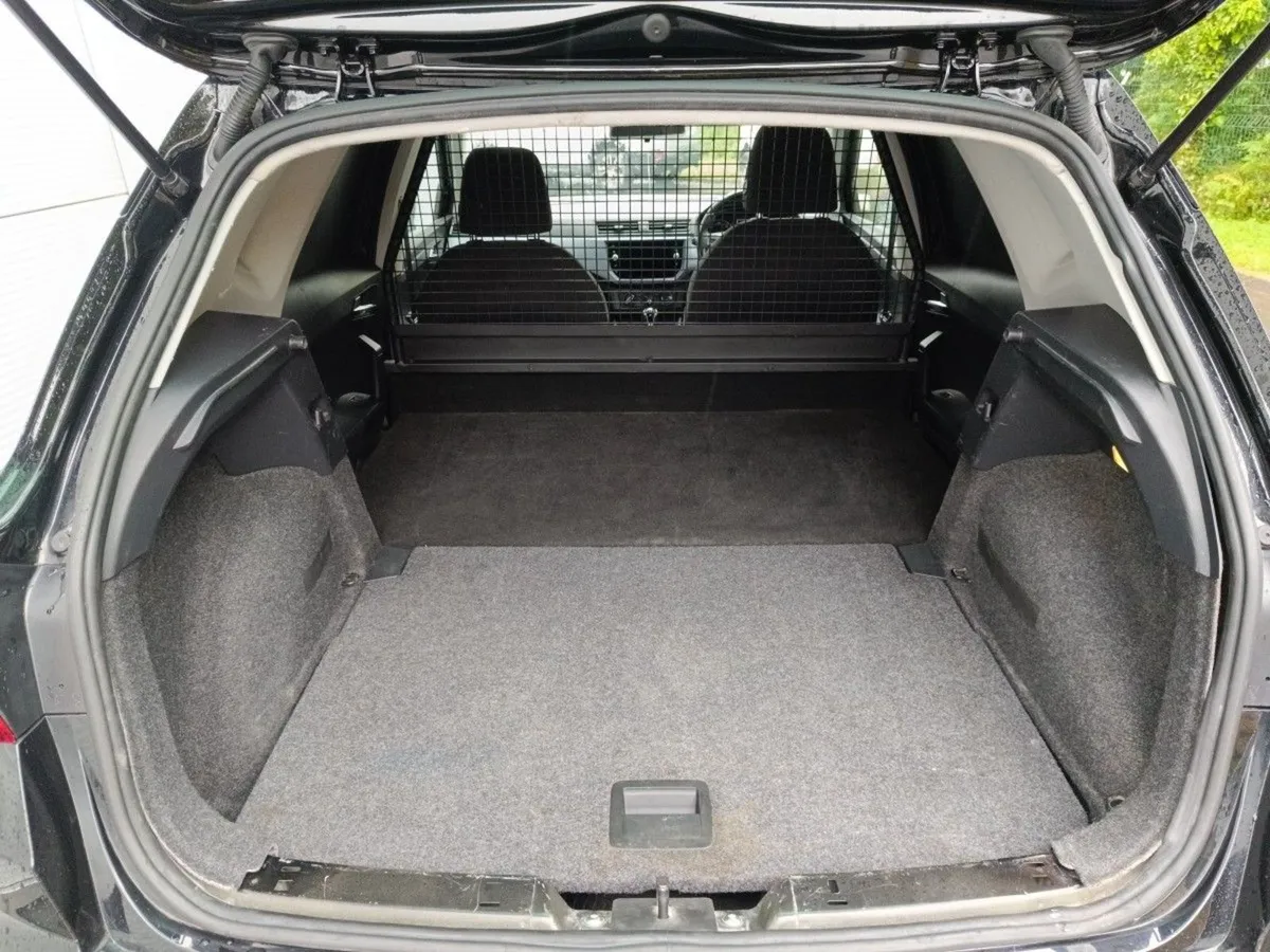 SEAT Arona Arona 1.6 TDI 95bhp SE  Van Comm VAT - Image 4