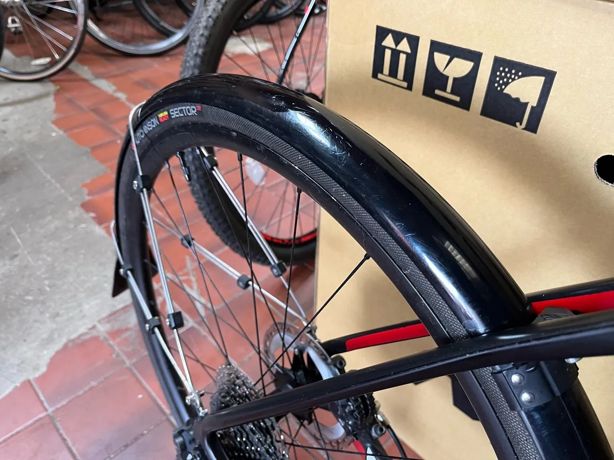 Trek Domane SL6 Di2 - Image 4