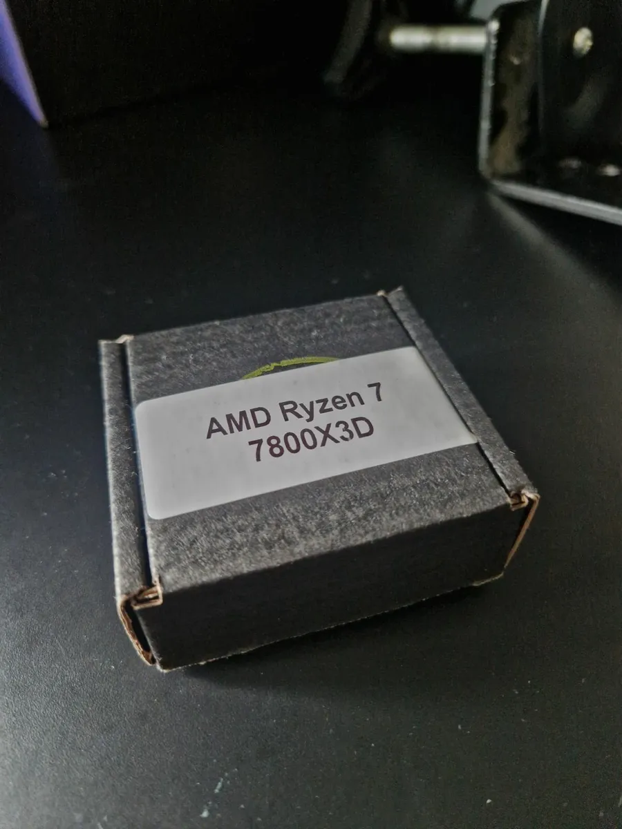 AMD Ryzen 7 7800X3D CPU (new) - Image 1