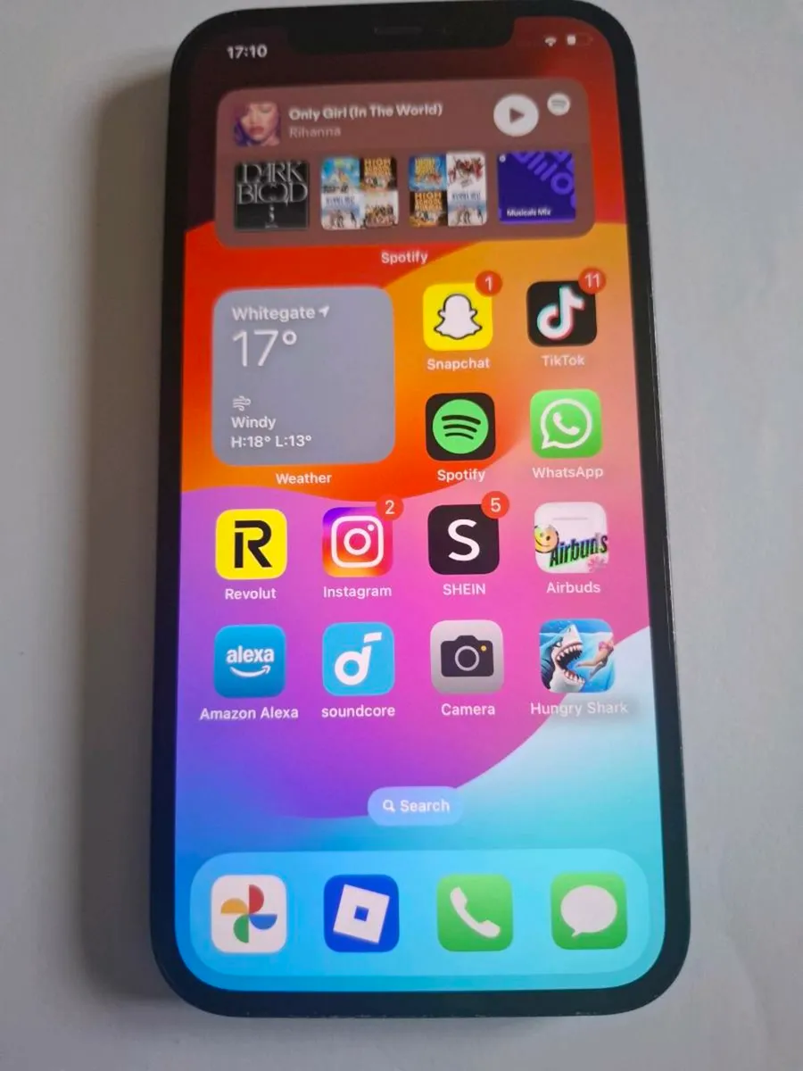 Iphone 12 - Image 1
