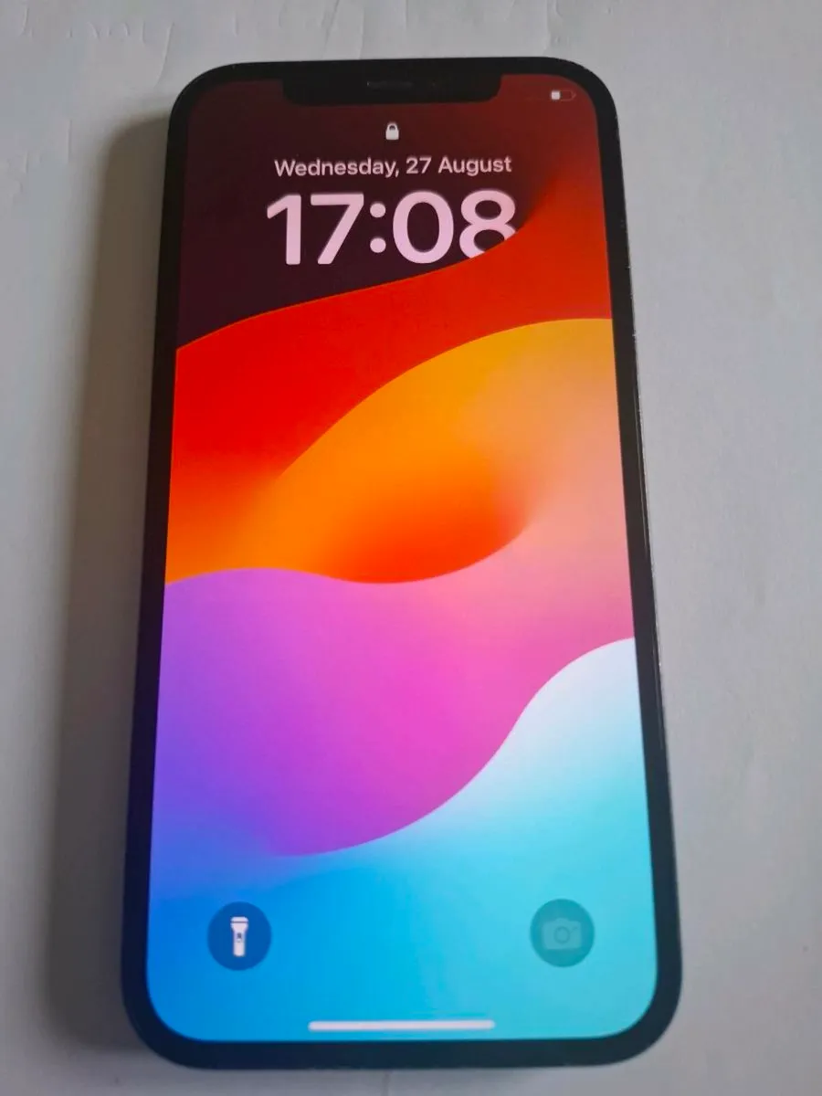 Iphone 12 - Image 2