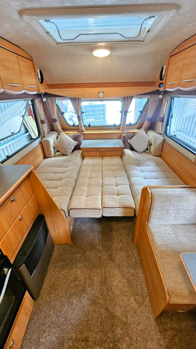 4/5  berth Caravan for sale - Image 3