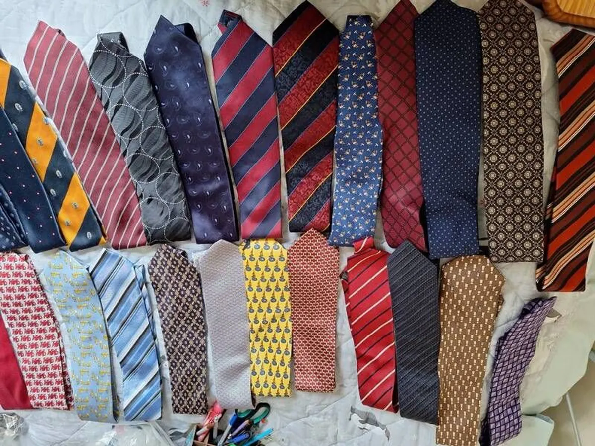 Collection of 50 Men's neckties. - Image 1