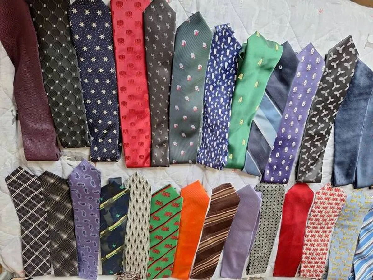 Collection of 50 Men's neckties. - Image 2