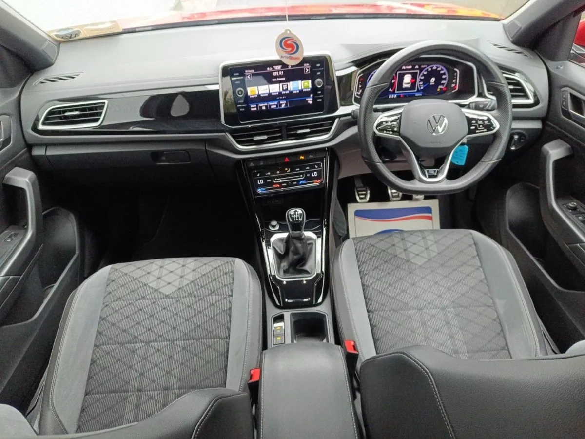 Volkswagen T-Roc 2.0tdi 116Bhp R-line M6F Camera - Image 4