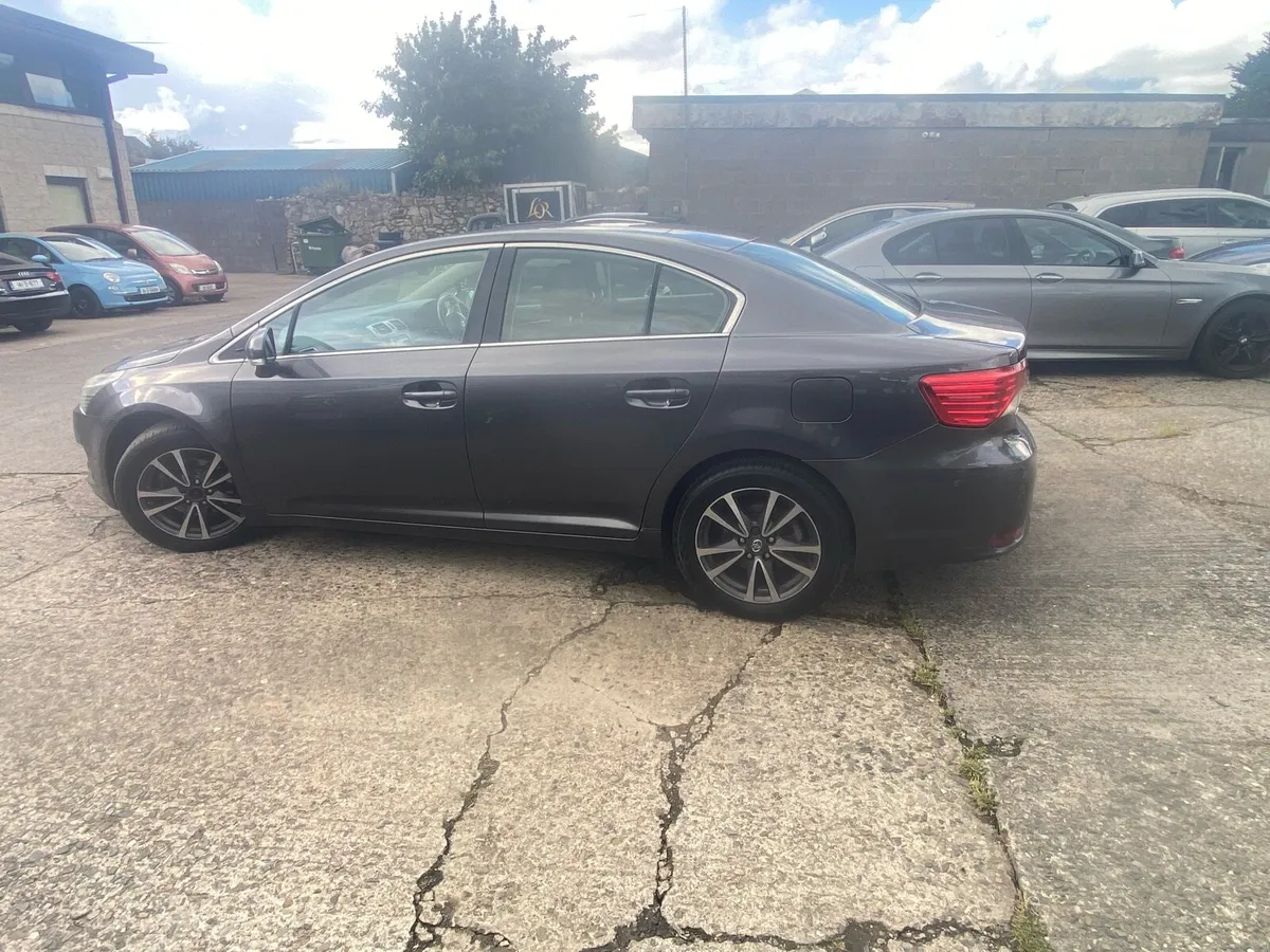 Toyota Avensis 2.0 Diesel - Image 2