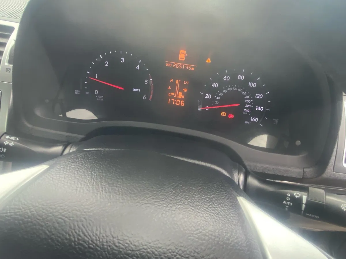 Toyota Avensis 2.0 Diesel - Image 4