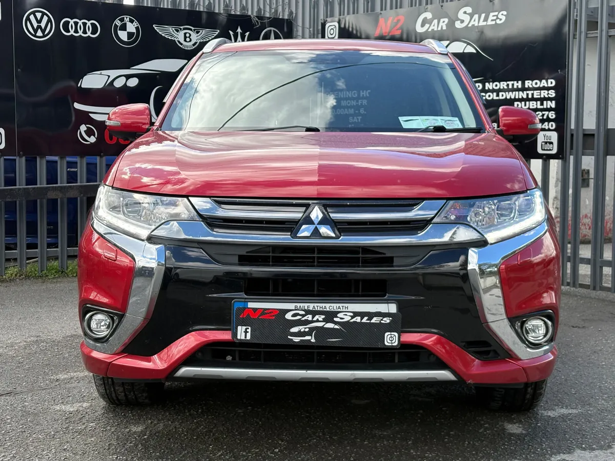 181 Outlander Plug In Hybrid, LOW MILES, FULL SPEC - Image 2