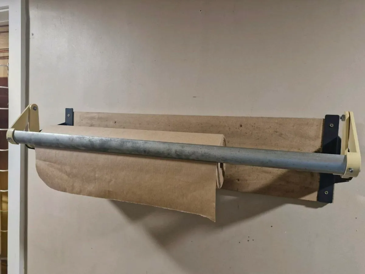 Wall mounted paper dispenser - Image 2