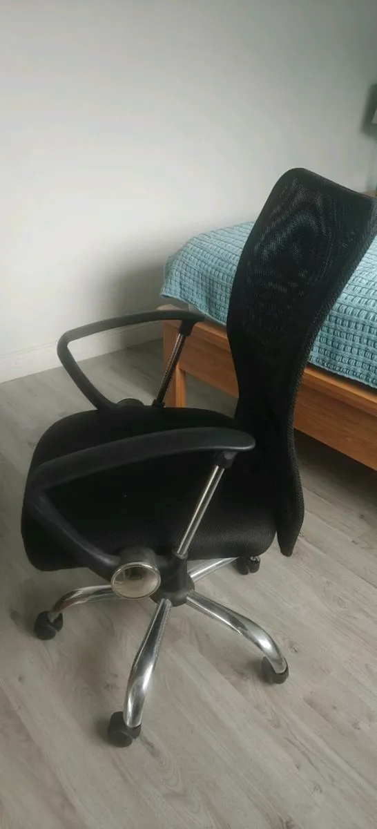 Office chair - Image 4