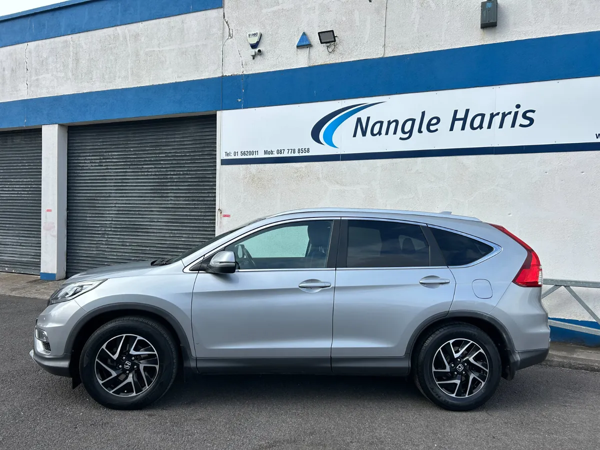 Honda CR-V LOW KMS. - Image 2