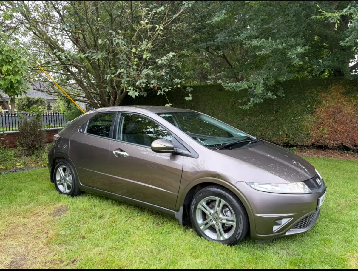 2011 Honda Civic , 1.4 litre Petrol AUTOMATIC - Image 2