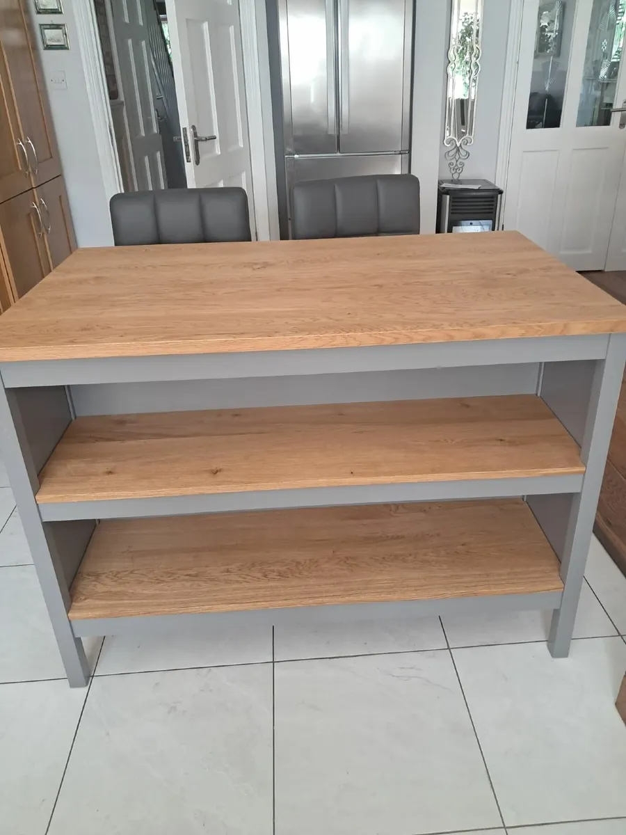 Kitchen Island - Image 3