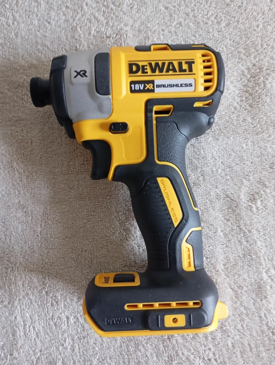 DeWalt dcf887 Impact Driver (New) - Image 2