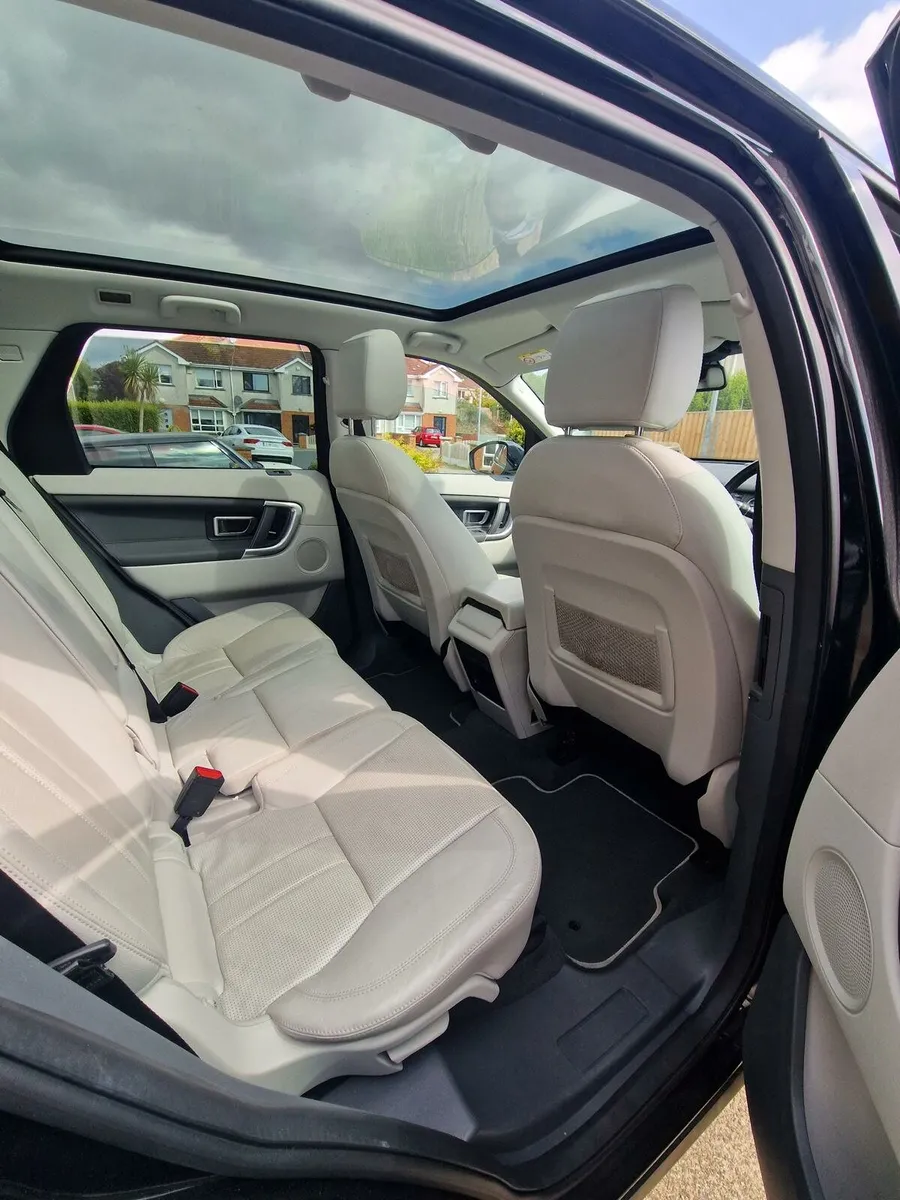 Land Rover Discovery Sport - Image 4