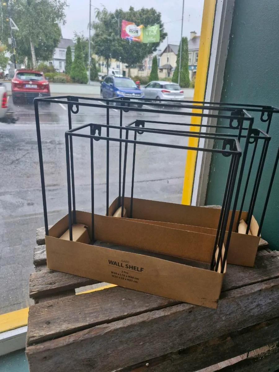 2 sets of 2 metal wall shelves - Image 3