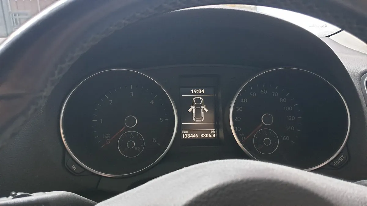Volkswagen Golf 2012 - Image 2