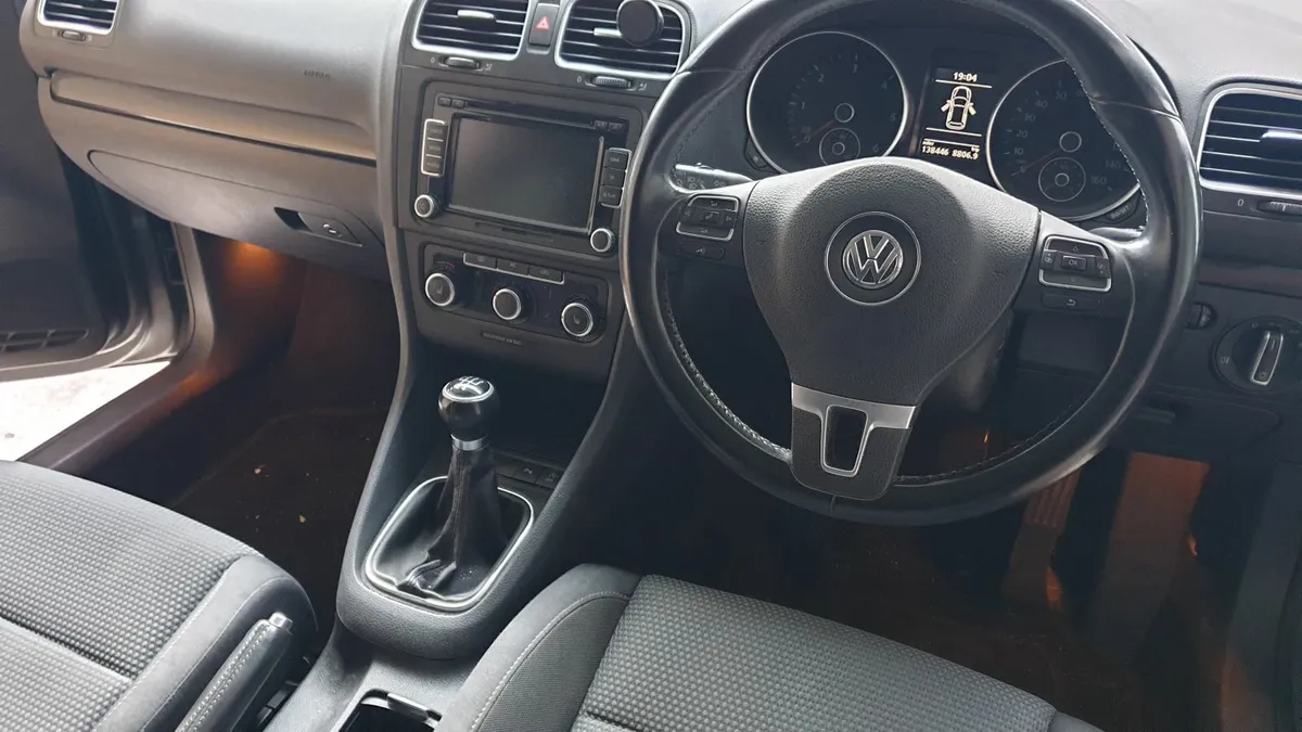 Volkswagen Golf 2012 - Image 3