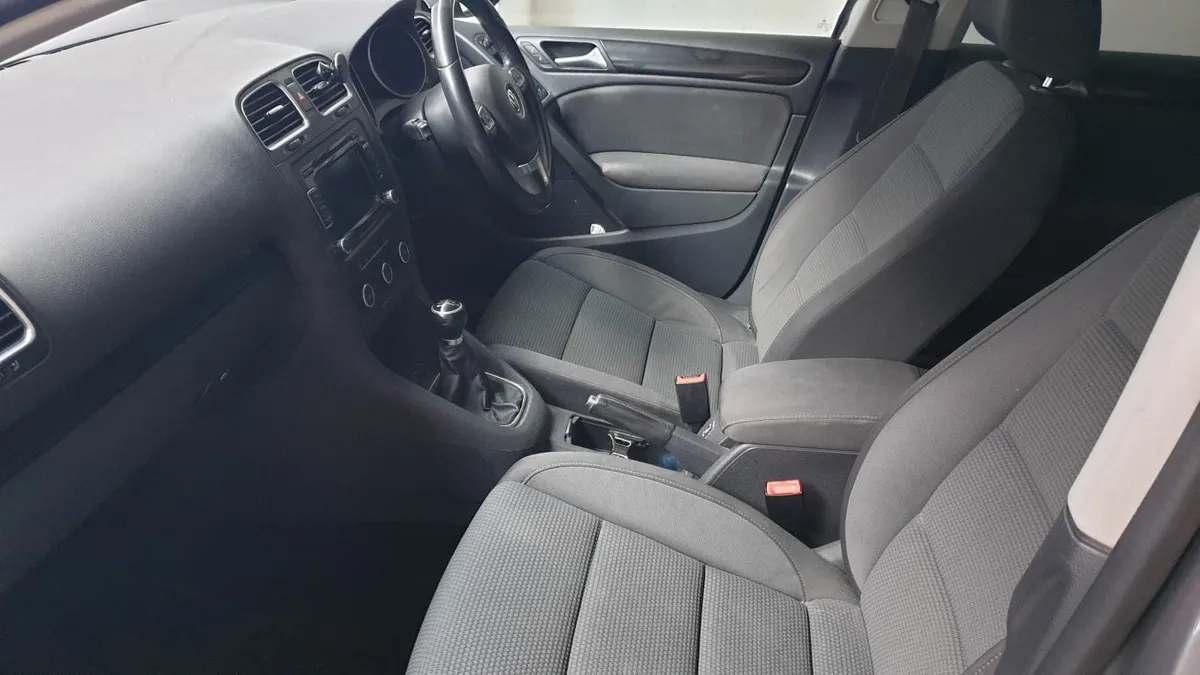 Volkswagen Golf 2012 - Image 4