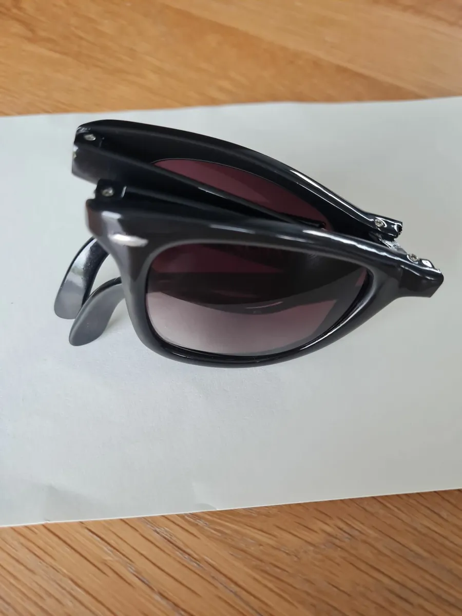 Vintage sunglasses - Image 4