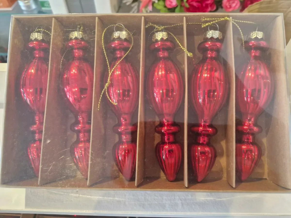 Job lot 27 packs of sets of 6 glass baubles - Image 1