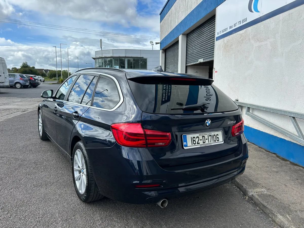 BMW 3-Series LOW KMS. FULL LEATHER - Image 3