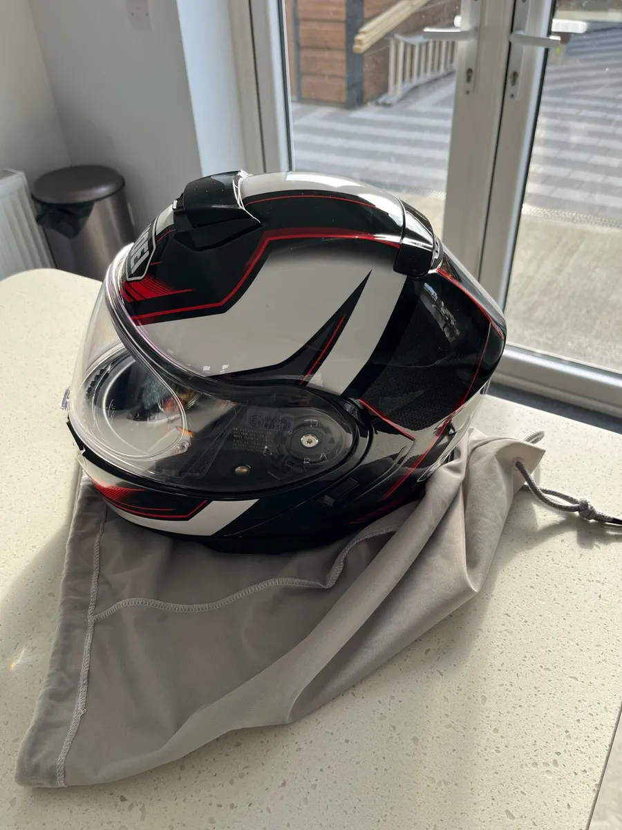 Shoei Neotec 3 grasp - Image 2