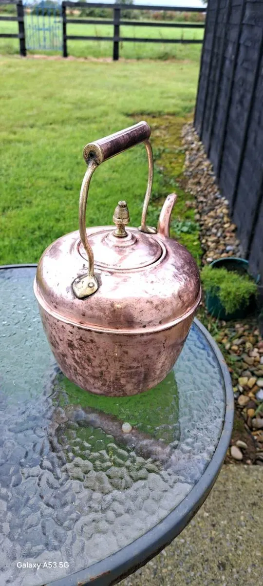 Old brass  copper  kettle - Image 2