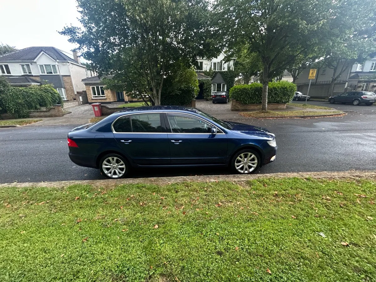 Skoda Superb 2.0 Diesel - Image 2