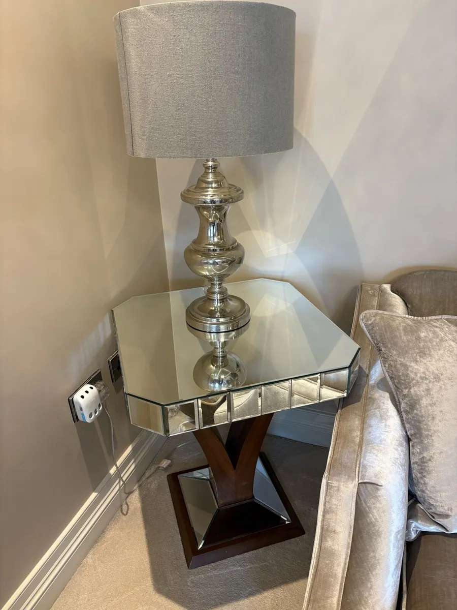 Mirrored side tables - Image 2