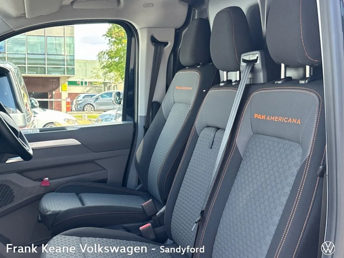 Volkswagen Transporter PAN Americana 4 Motion Aut - Image 3
