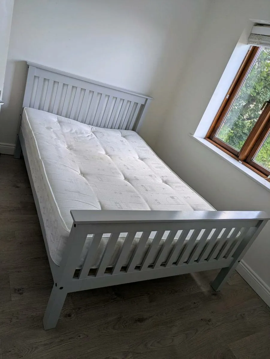 Doubles beds - Image 1