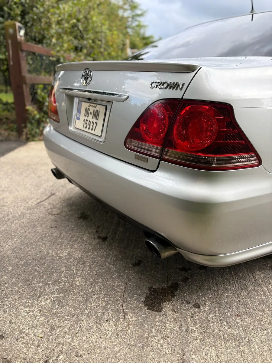 Toyota Crown - Image 2