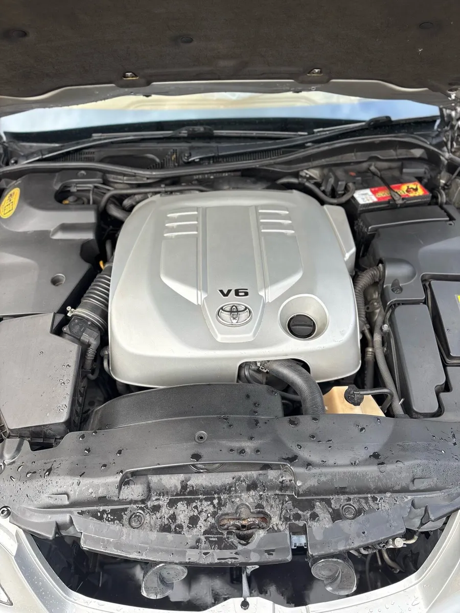 Toyota Crown - Image 1