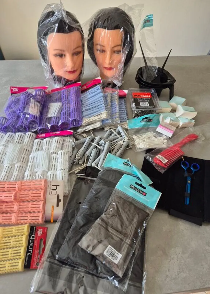 Hairdressing Training Kit - Image 1