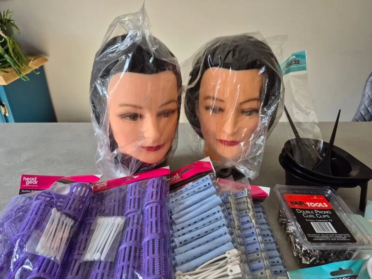 Hairdressing Training Kit - Image 3