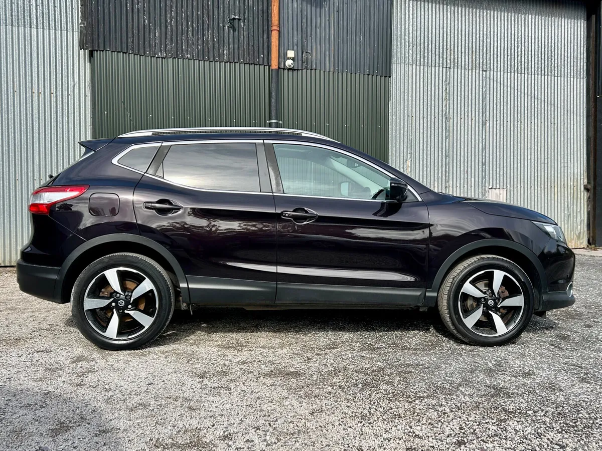 Nissan Qashqai 2017 high spec - Image 4