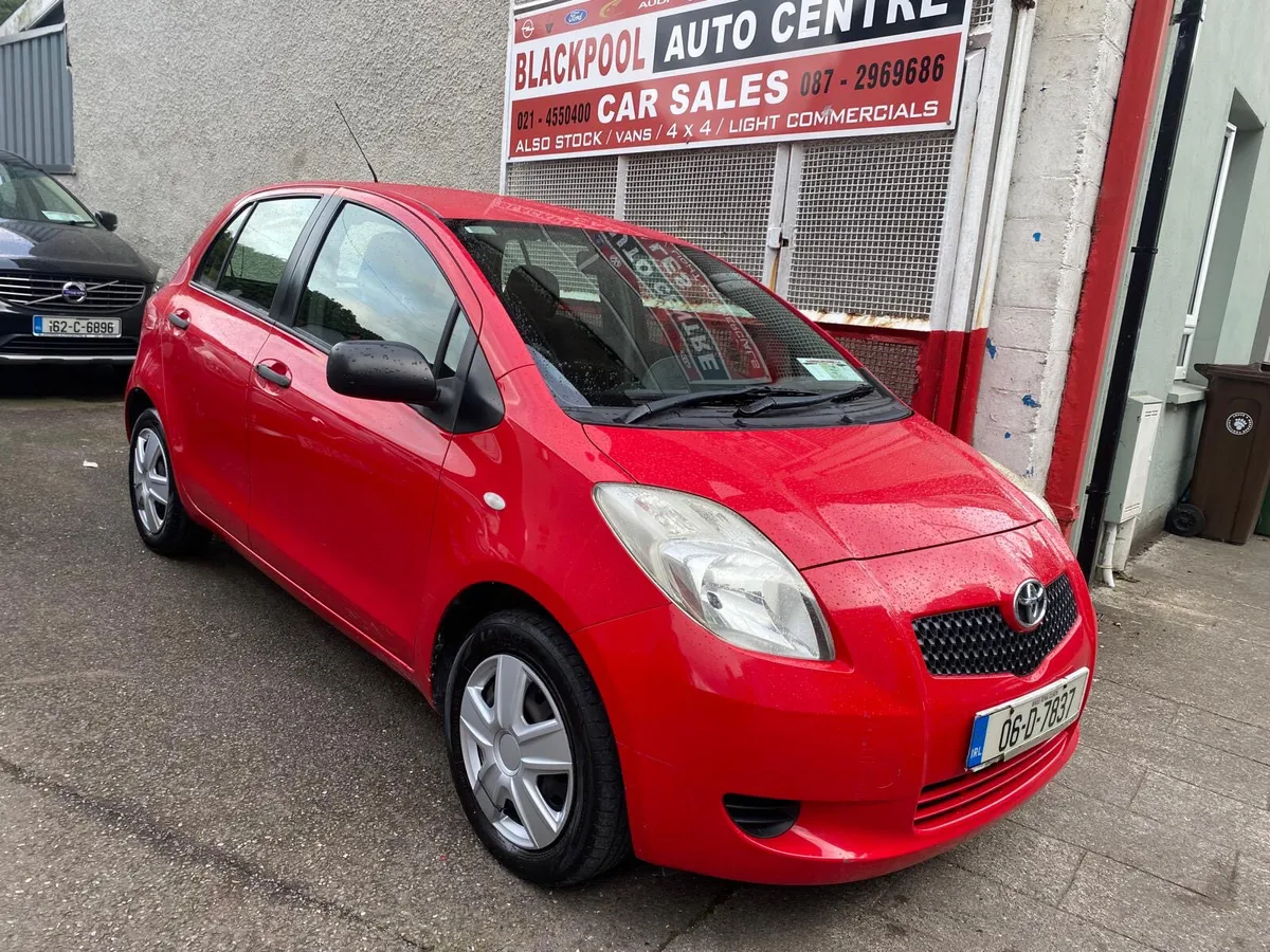 Toyota Yaris 2006 - Image 2