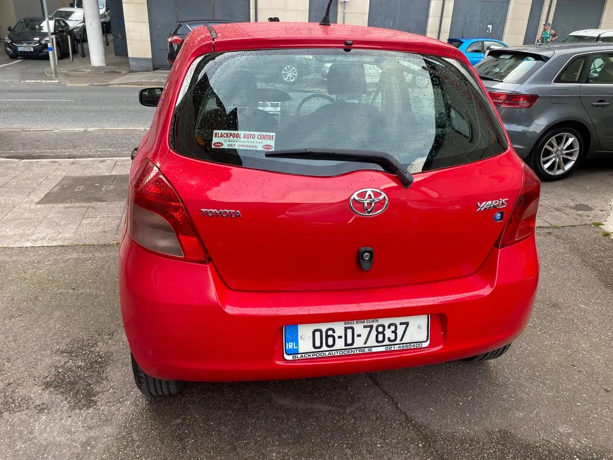 Toyota Yaris 2006 - Image 3