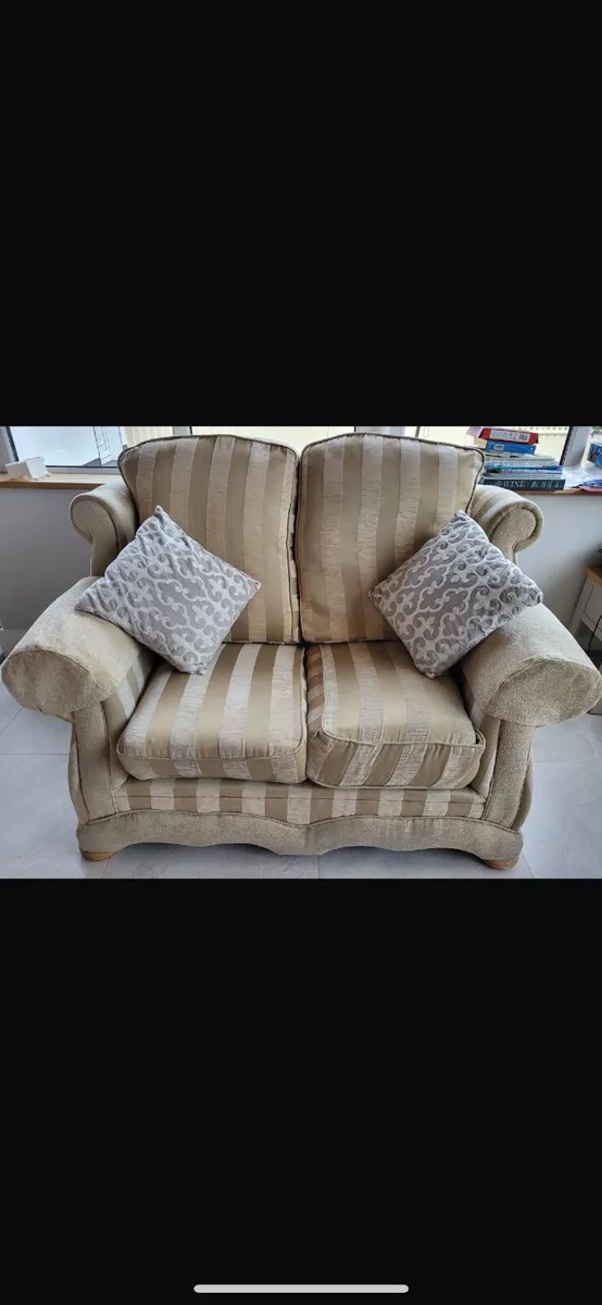 Two piece couch - Image 1