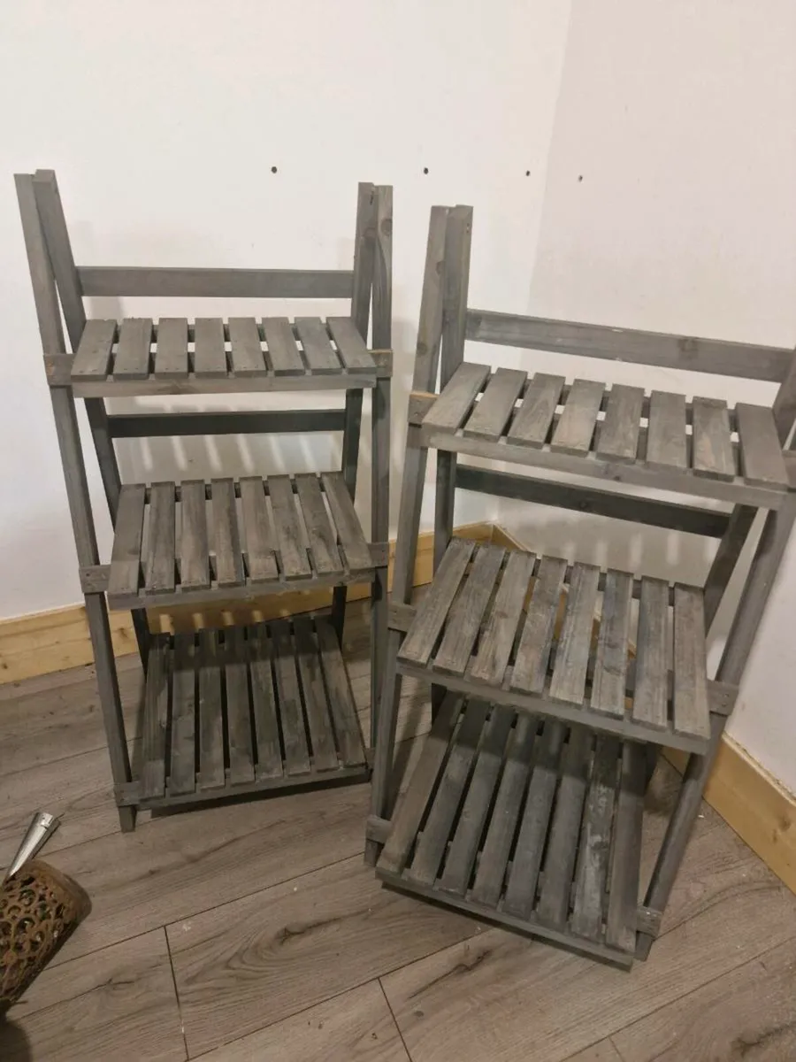 Set of 2 wooden folding plant stands - Image 2