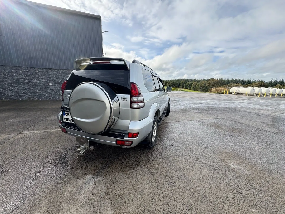 Toyota Land Cruiser - Image 4