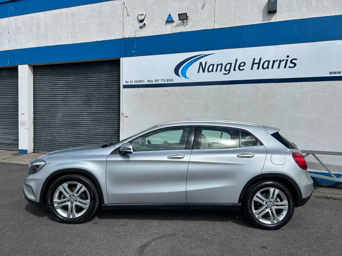 Mercedes-Benz GLA LEATHER / AUTOMATIC - Image 4