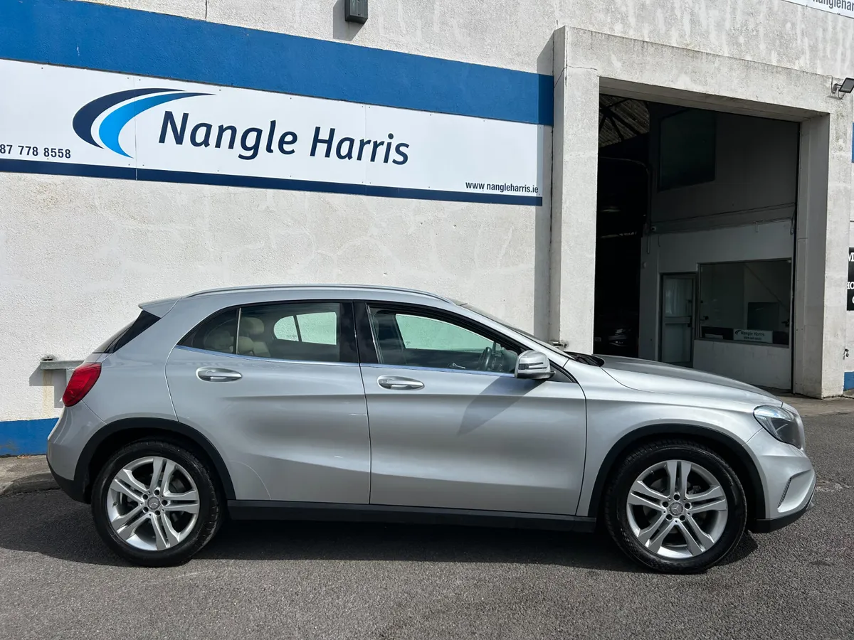 Mercedes-Benz GLA LEATHER / AUTOMATIC - Image 2